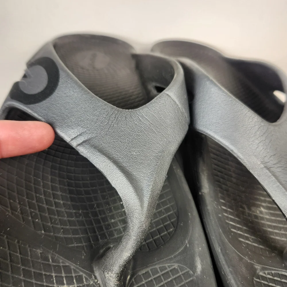 OOFOS Men's Original Sport Sandal Size 13 EU 46 Black Comfort Recovery Shoe - Picture 8 of 10